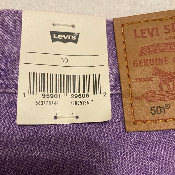 Free People/ Levi’s shorts - Picture 7 of 10